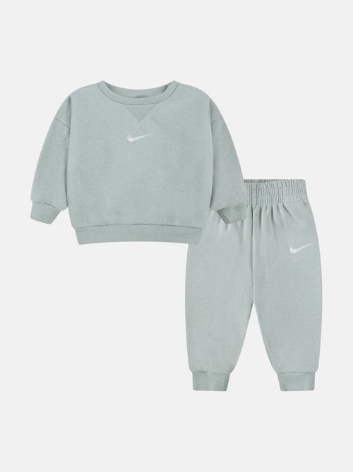 Outfit om aan te trekken - Nike - Kiabi Outfit om aan te trekken - Nike - Kiabi