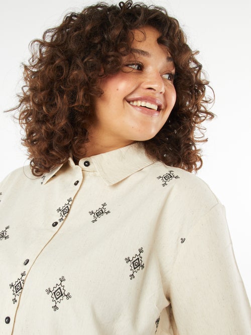 Overhemd met korte mouwen en geborduurde motiefjes - Kiabi