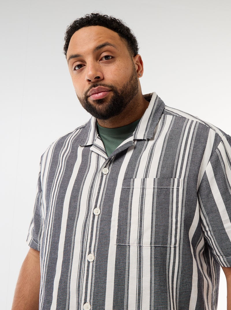 Overhemd met korte mouwen en strepen Zwart - Kiabi