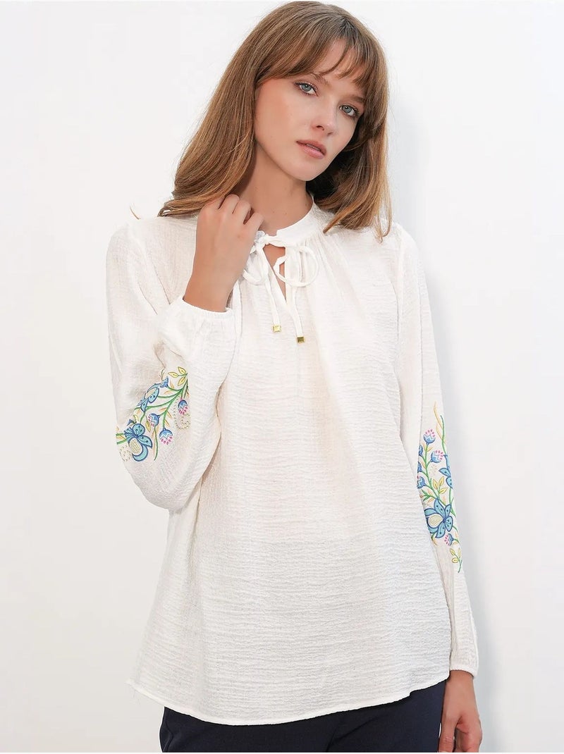 Oversized blouse van crêpe met borduursel bdart Gebroken wit - Kiabi