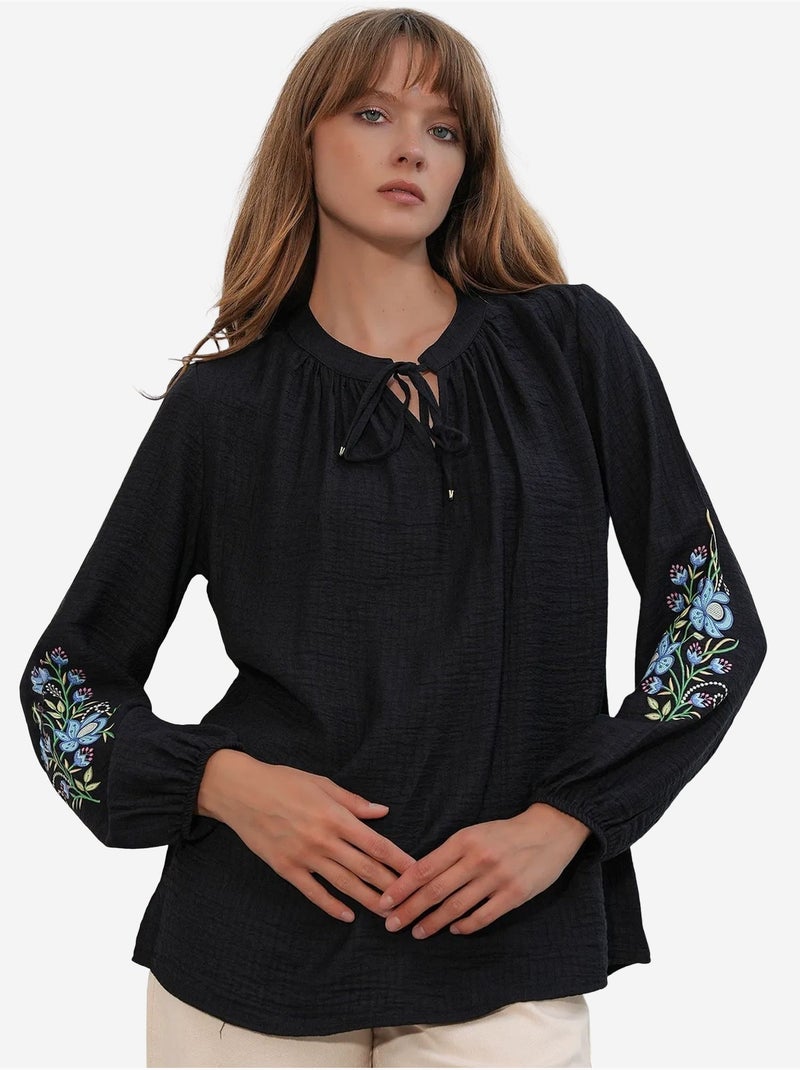 Oversized blouse van crêpe met borduursel bdart Zwart - Kiabi