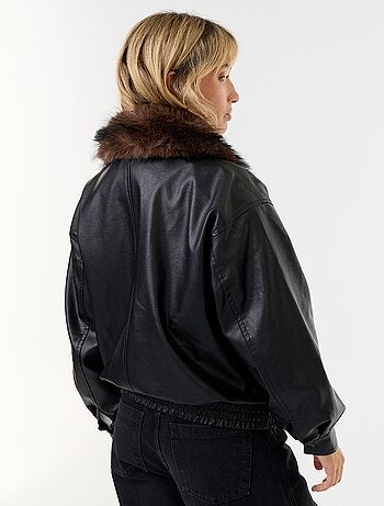 Oversized imitatieleer jasje met afneembare bontkraag