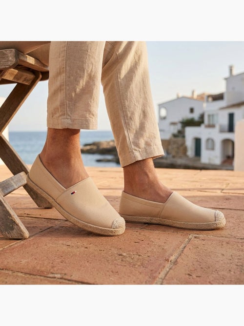 OZABI Heren Espadrilles Slip-on Elegante Zomer Casual Chic - Kiabi OZABI Heren Espadrilles Slip-on Elegante Zomer Casual Chic - Kiabi