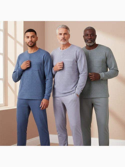 Ozabi herenpyjama set van 3, katoen gevoerd fleece, geknoopte kraag - Kiabi Ozabi herenpyjama set van 3, katoen gevoerd fleece, geknoopte kraag - Kiabi