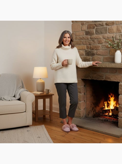 Ozabi mules femme, tricot fil lurex, encolure fausse fourrure et nœud - Kiabi Ozabi mules femme, tricot fil lurex, encolure fausse fourrure et nœud - Kiabi