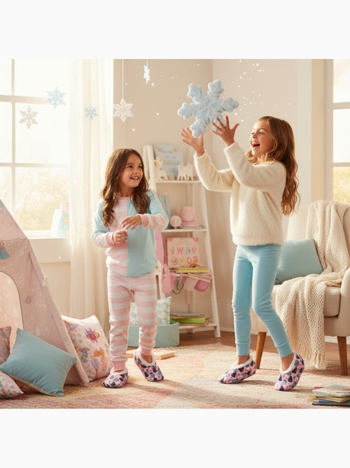 OZABI Pack 2 Paires Chaussons Fille Disney Fourrés Antidérapants - Kiabi OZABI Pack 2 Paires Chaussons Fille Disney Fourrés Antidérapants - Kiabi