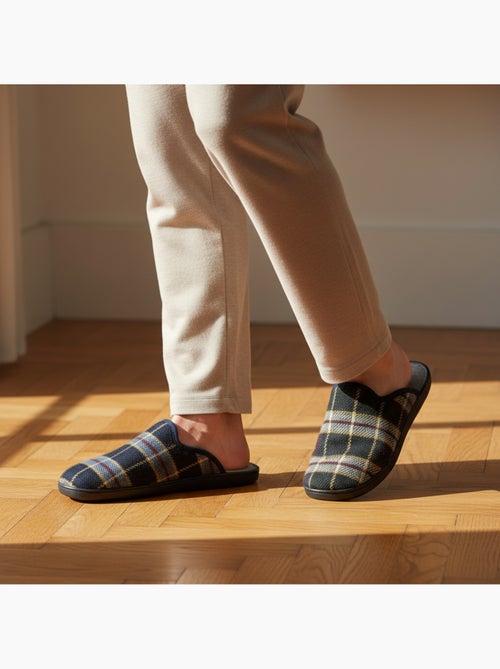 Ozabi pantoufles mules homme fabriquées en espagne, tige jacquard écossais - Kiabi Ozabi pantoufles mules homme fabriquées en espagne, tige jacquard écossais - Kiabi
