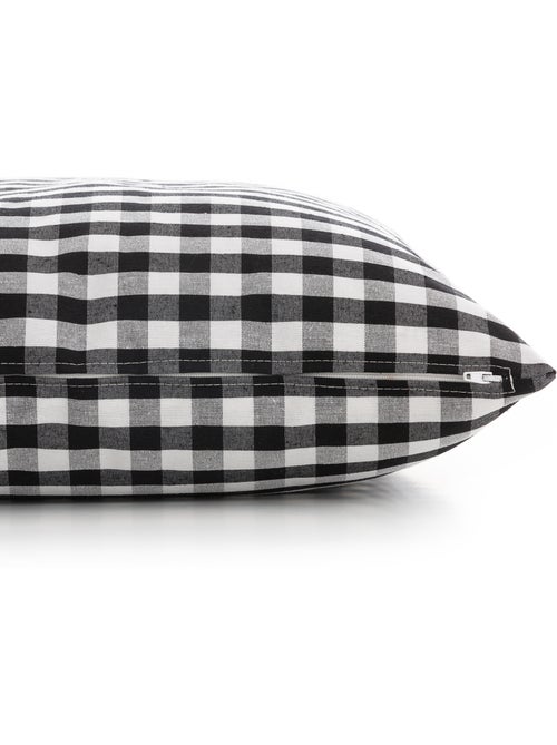 Pack de deux housses de coussin à carreaux vichy, en tissu imperméable - Gamusi. - Kiabi Pack de deux housses de coussin à carreaux vichy, en tissu imperméable - Gamusi. - Kiabi
