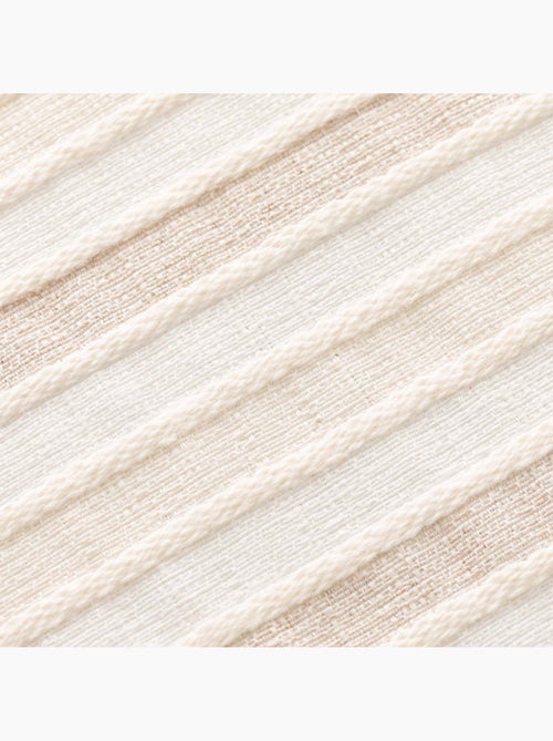 Pack de deux housses de coussin avec motif géométrique, tissu en fil teint - Gamusi. - Kiabi Pack de deux housses de coussin avec motif géométrique, tissu en fil teint - Gamusi. - Kiabi
