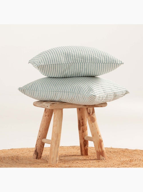Pack de deux housses de coussin chiné à rayures, tissu en relief bicolore - Gamusi. - Kiabi Pack de deux housses de coussin chiné à rayures, tissu en relief bicolore - Gamusi. - Kiabi