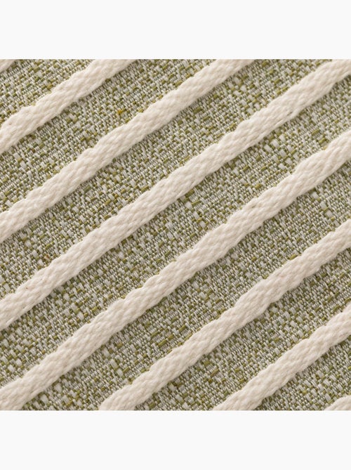 Pack de deux housses de coussin chiné à rayures, tissu en relief bicolore - Gamusi. - Kiabi Pack de deux housses de coussin chiné à rayures, tissu en relief bicolore - Gamusi. - Kiabi
