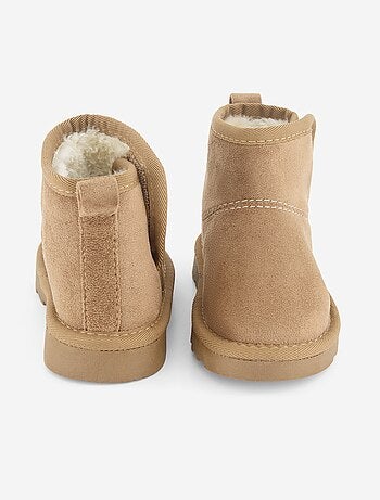 Paire de boots fourrées en suédine
