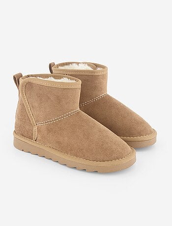 Paire de boots fourrées en suédine