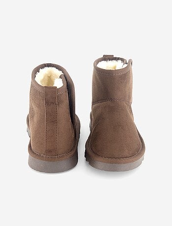 Paire de boots fourrées en suédine