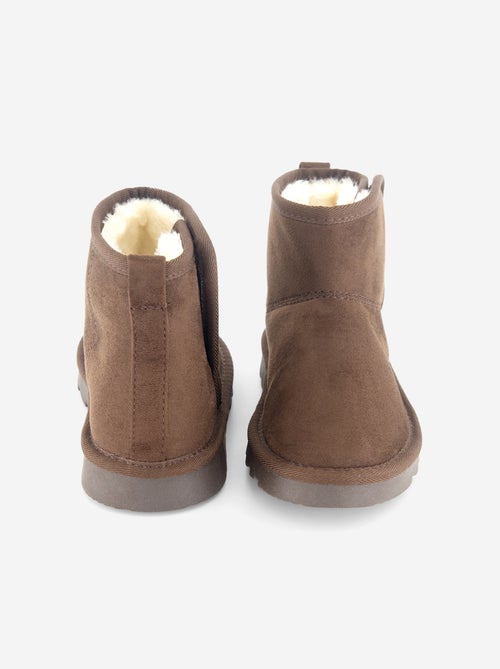 Paire de boots fourrées en suédine - Kiabi Paire de boots fourrées en suédine - Kiabi