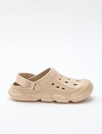 Paire de mules de plage fermées