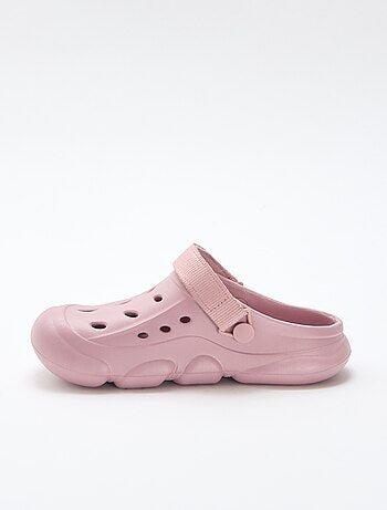 Paire de mules de plage fermées