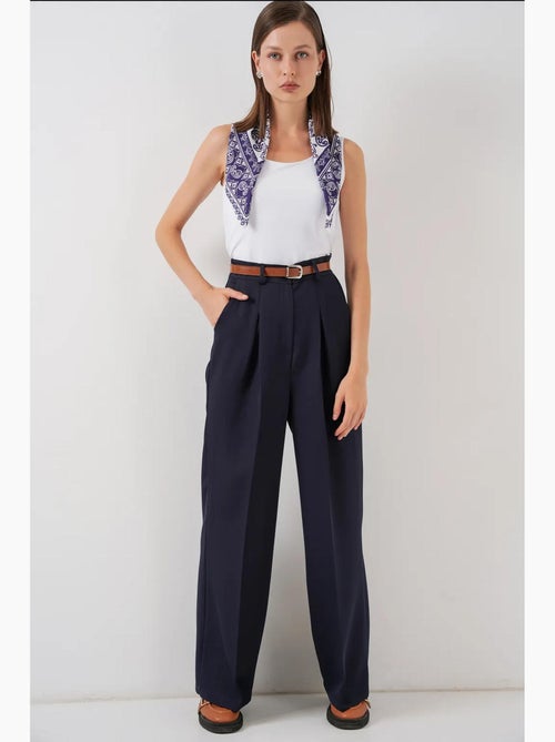 Palazzo-broek met hoge taille en plooien bdart - Kiabi Palazzo-broek met hoge taille en plooien bdart - Kiabi