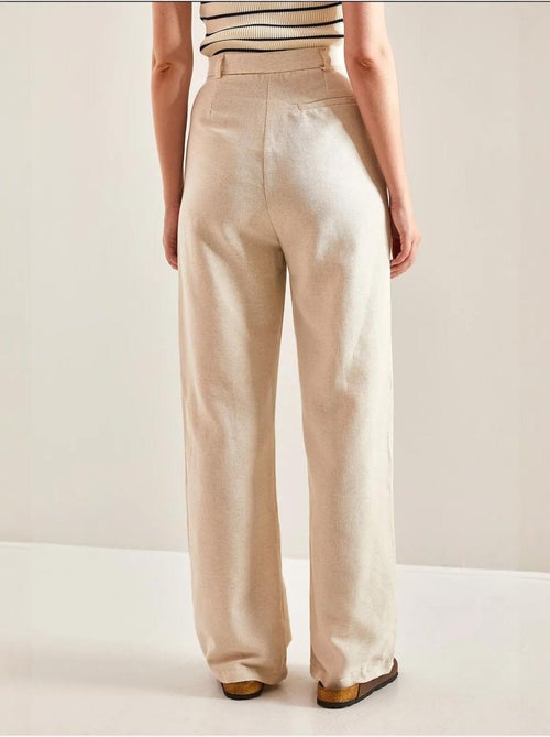 Palazzo-broek met hoge taille en plooien lucci - Kiabi Palazzo-broek met hoge taille en plooien lucci - Kiabi