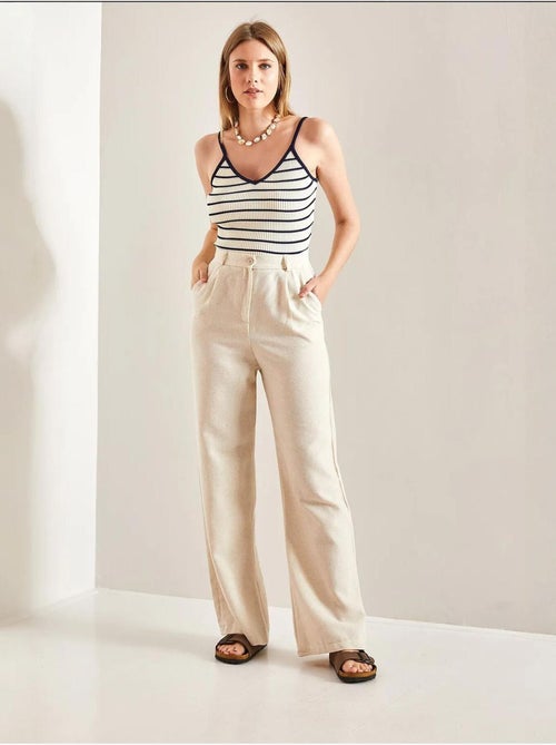 Palazzo-broek met hoge taille en plooien lucci - Kiabi Palazzo-broek met hoge taille en plooien lucci - Kiabi