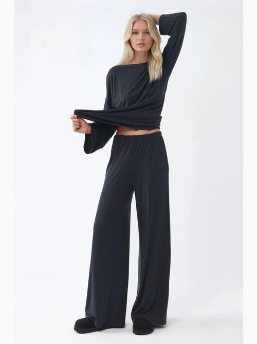 Pantalon à jambe droite à enfiler busem - Kiabi Pantalon à jambe droite à enfiler busem - Kiabi