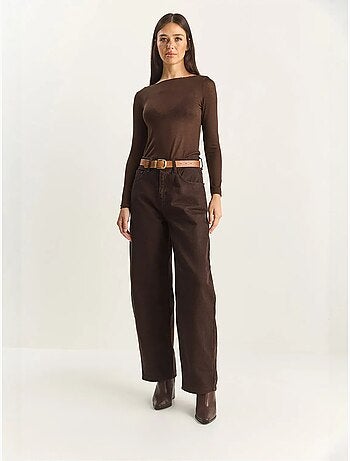Pantalon à jambes larges et taille haute. Lucci