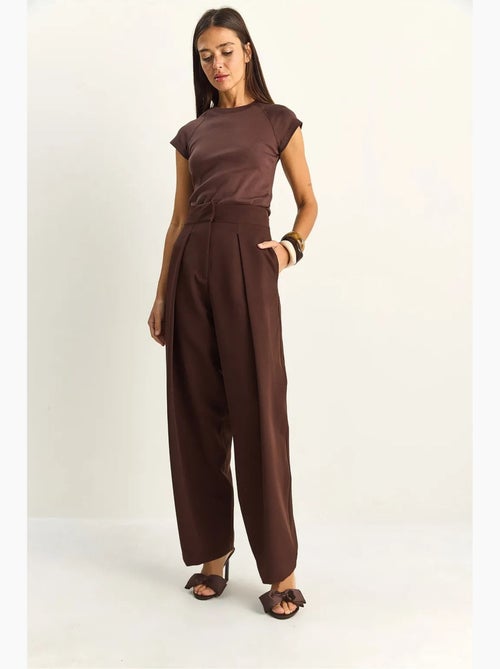 Pantalon à jambes larges taille haute avec plis lucci - Kiabi Pantalon à jambes larges taille haute avec plis lucci - Kiabi