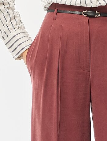 Pantalon à pinces avec ceinture intégrée