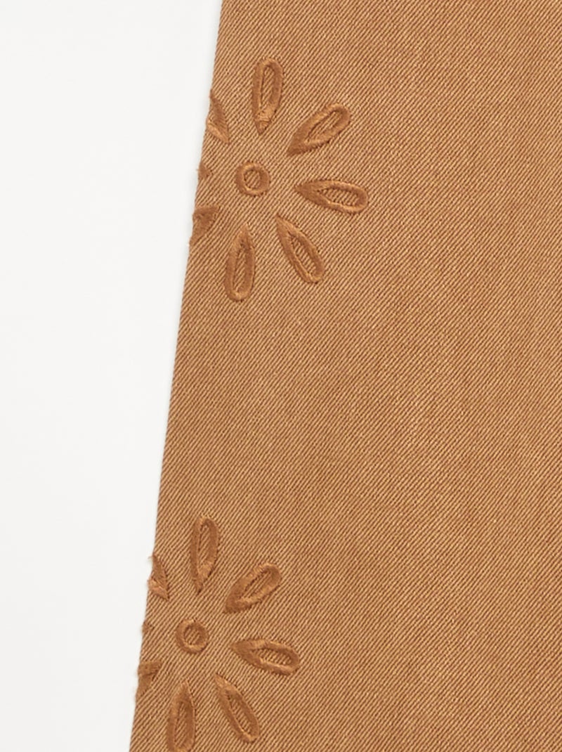Pantalon ample avec broderies 'fleurs' Marron - Kiabi