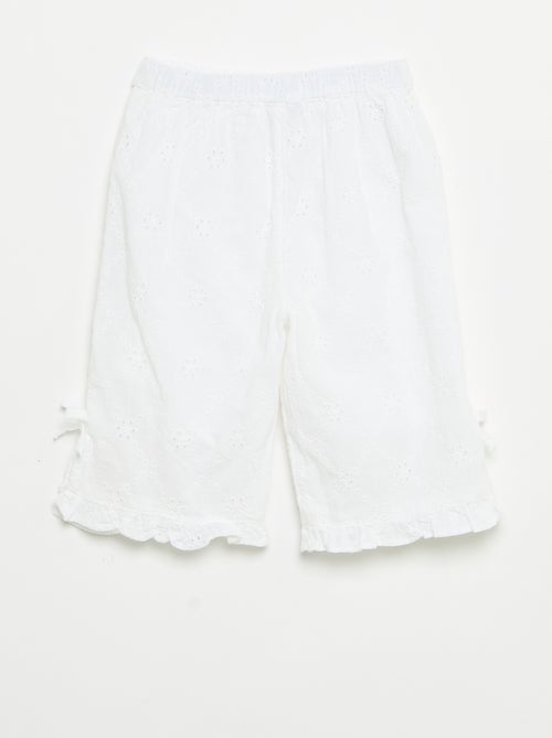 Pantalon avec nœuds fantaisie et broderies anglaises - Kiabi