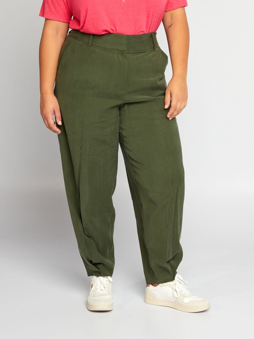 Topshop - Pantalon évasé en satin près du corps à taille haute - Vert Topshop - Pantalon évasé en satin près du corps à taille haute - Vert