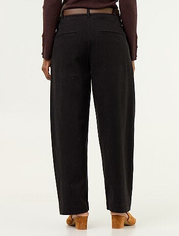 Pantalon barrel large + ceinture en simili