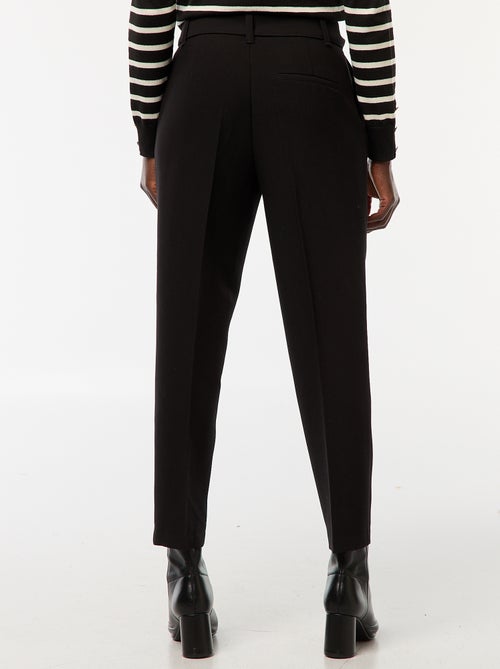 Pantalon carotte fluide avec ceinture à boucle - Kiabi
