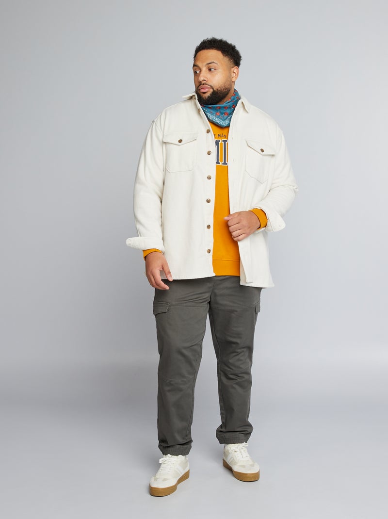 Pantalon chino avec poches sur les côtés Kaki - Kiabi