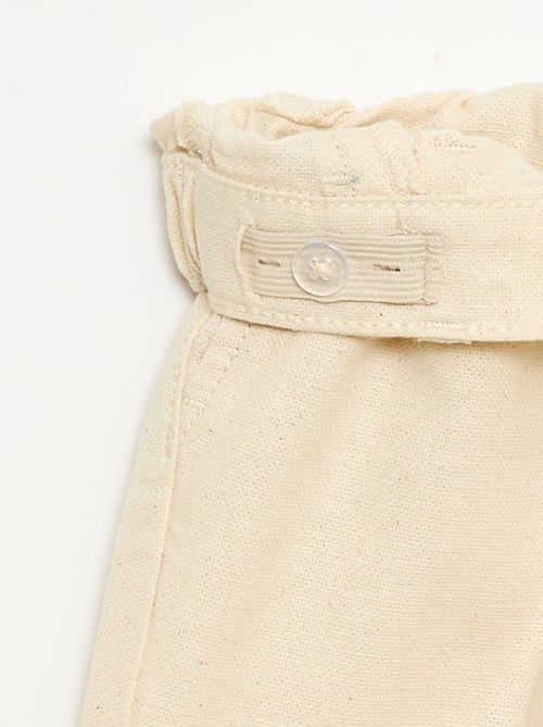 Pantalon chino en lin mélangé avec bretelles - Kiabi Pantalon chino en lin mélangé avec bretelles - Kiabi