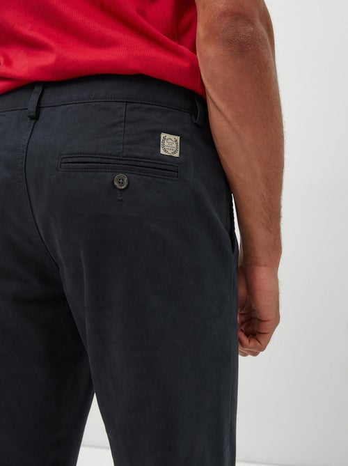 Pantalon chino premium « coupe slim » - Kiabi Pantalon chino premium « coupe slim » - Kiabi