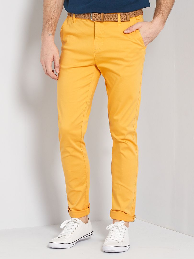 Pantalon chino slim + ceinture jaune - Kiabi