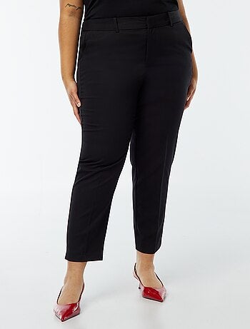 Pantalon cigarette avec ouverture par crochet et zippée