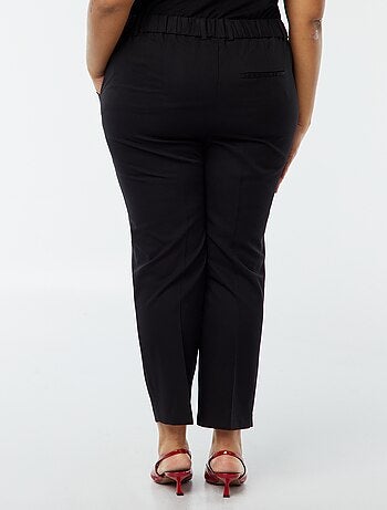 Pantalon cigarette avec ouverture par crochet et zippée