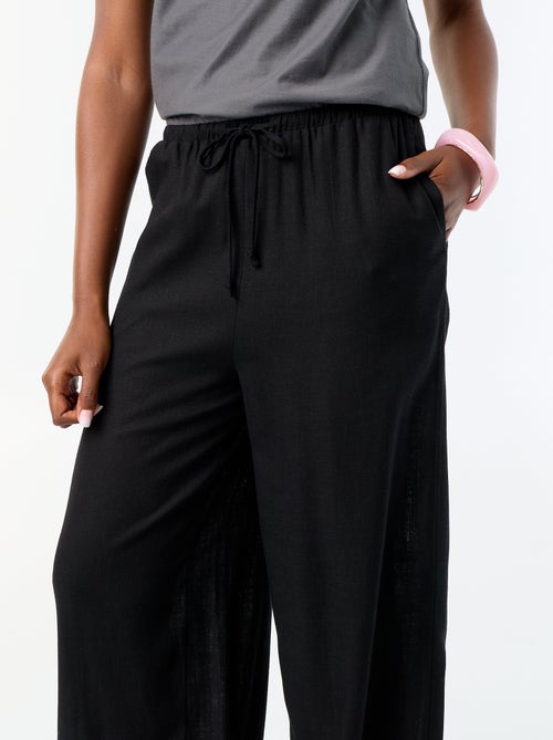 Pantalon coupe balloon uni avec 2 poches - Kiabi Pantalon coupe balloon uni avec 2 poches - Kiabi
