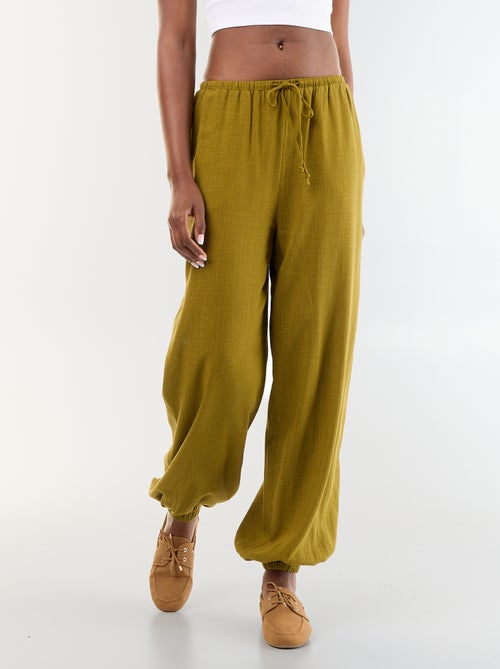 Pantalon coupe balloon uni avec 2 poches - Kiabi Pantalon coupe balloon uni avec 2 poches - Kiabi