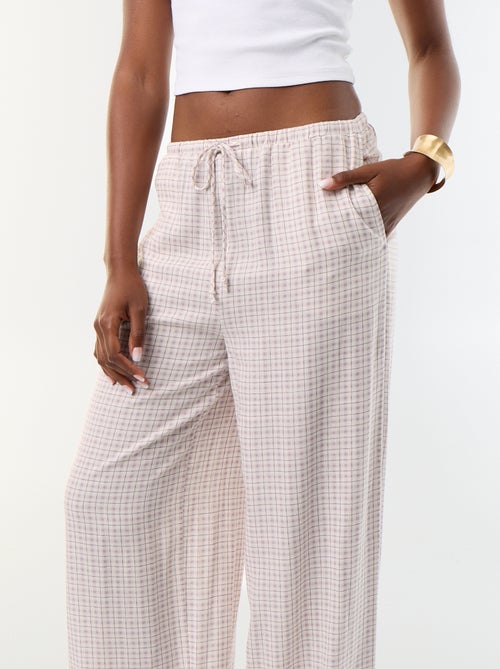 Pantalon coupe balloon uni avec 2 poches - Kiabi Pantalon coupe balloon uni avec 2 poches - Kiabi
