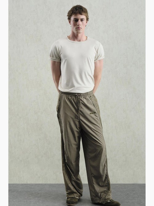 Pantalon de costume homme à jambe large giesto - Kiabi Pantalon de costume homme à jambe large giesto - Kiabi