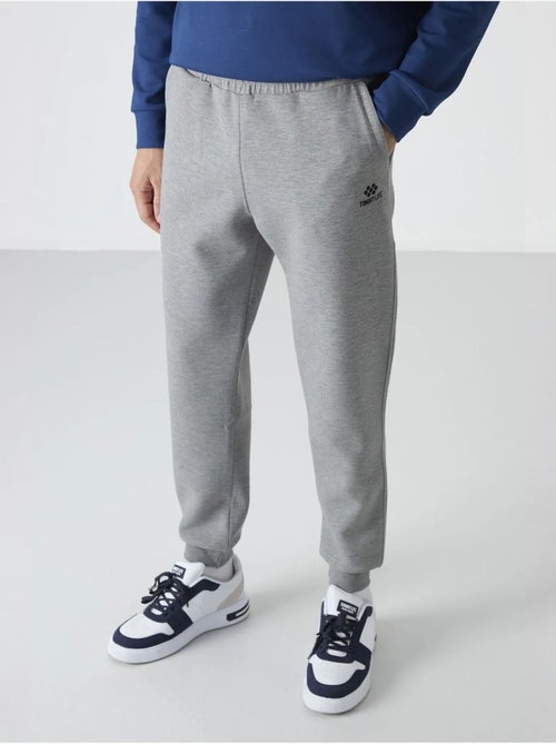 Pantalon de jogging homme à jambe fuselée tommy - Kiabi Pantalon de jogging homme à jambe fuselée tommy - Kiabi