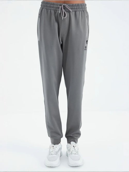 Pantalon de jogging homme coupe décontractée tommy - Kiabi Pantalon de jogging homme coupe décontractée tommy - Kiabi