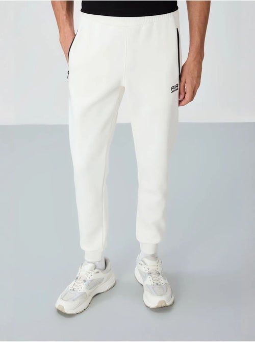 Pantalon de jogging homme coupe jogger tommy - Kiabi Pantalon de jogging homme coupe jogger tommy - Kiabi