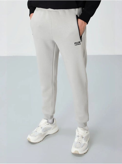 Pantalon de jogging homme coupe jogger tommy - Kiabi Pantalon de jogging homme coupe jogger tommy - Kiabi