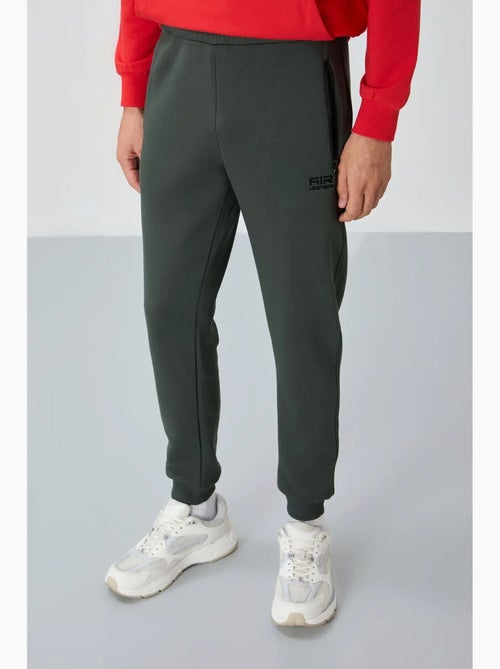 Pantalon de jogging homme coupe jogger tommy - Kiabi Pantalon de jogging homme coupe jogger tommy - Kiabi