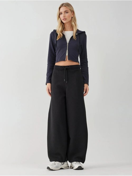 Pantalon de survêtement basique à coupe ajustée et surélevée hiccup - Kiabi Pantalon de survêtement basique à coupe ajustée et surélevée hiccup - Kiabi