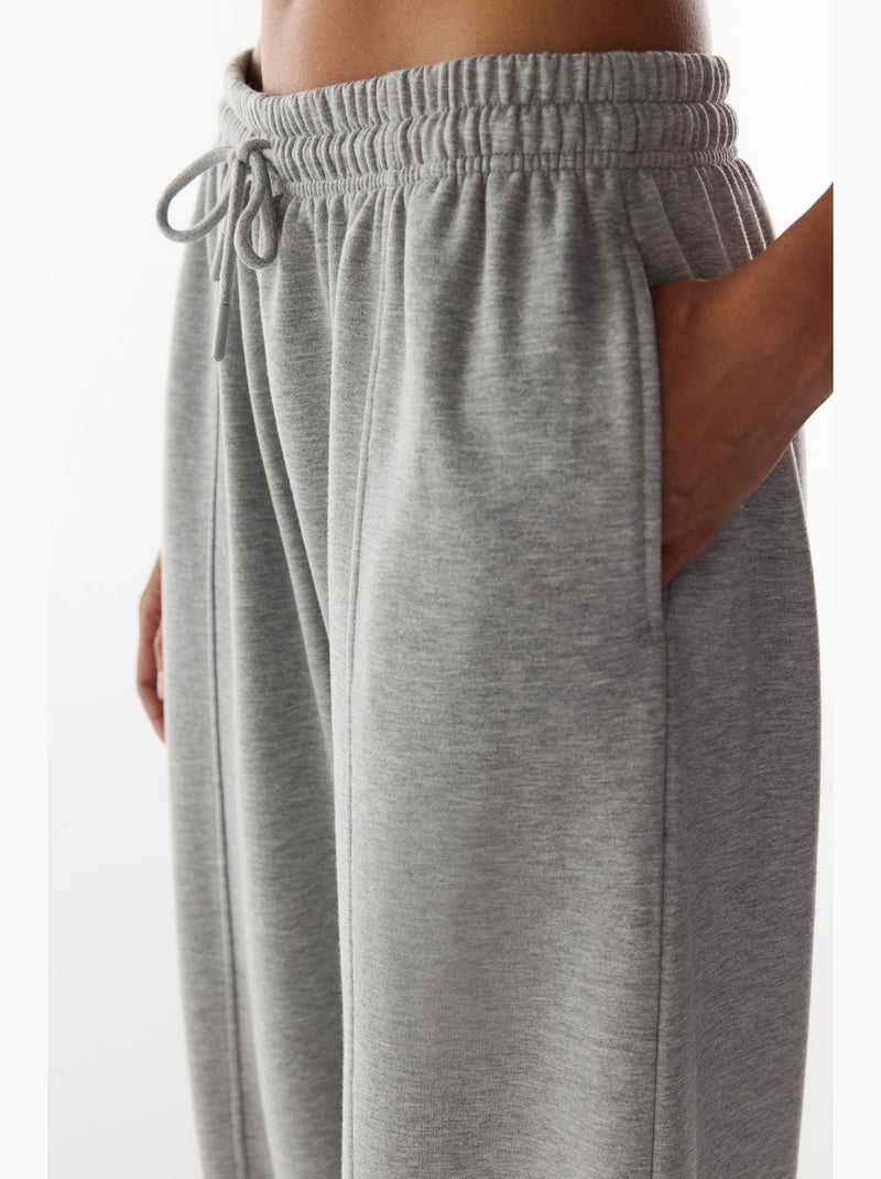 Pantalon de survêtement coupe ballon, molletonné, détails de couture penti Gris clair - Kiabi